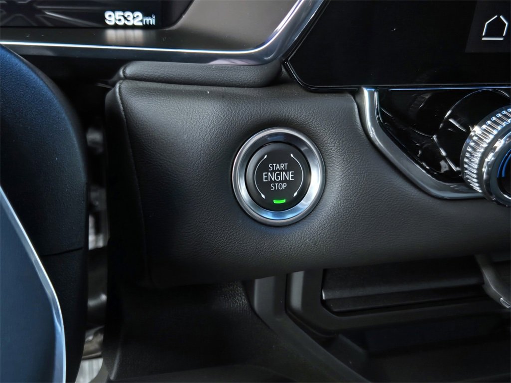 Used 2024 GMC Canyon Elevation w/ Elevation Premium Package image 19