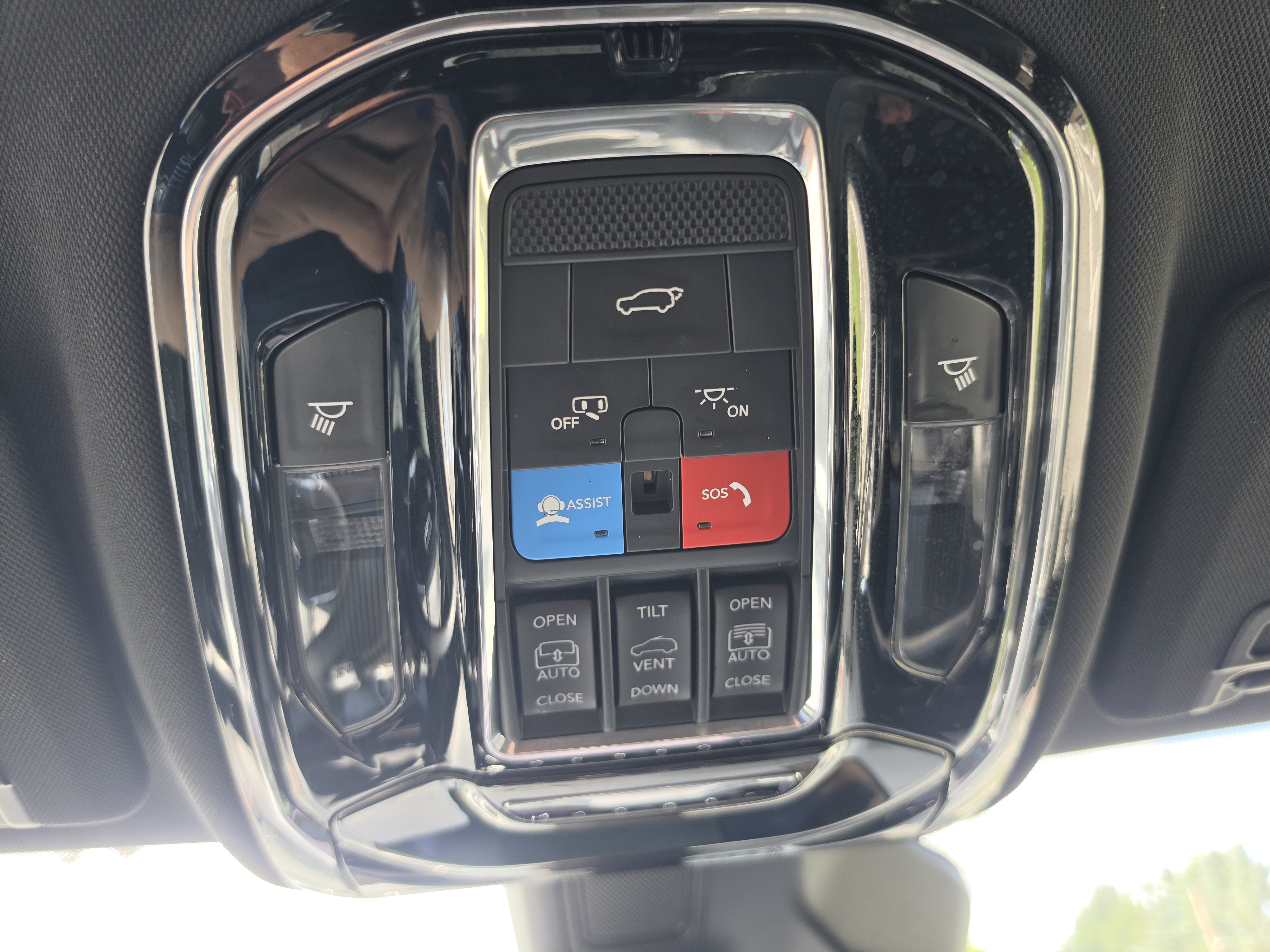 Used 2024 Jeep Grand Cherokee L Overland w/ Luxury Tech Group IV AWD/4WD image 35