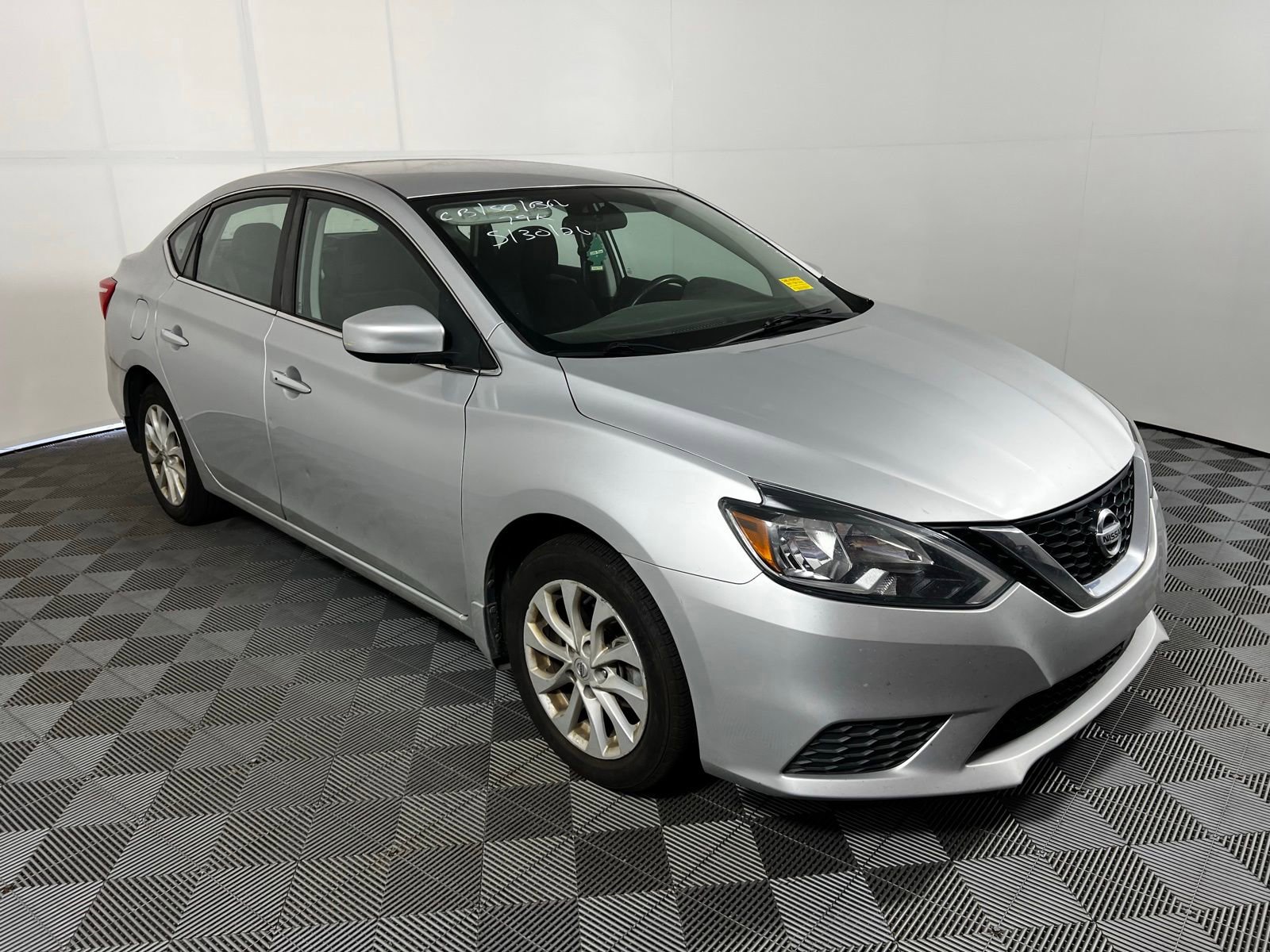 Used 2019 Nissan Sentra SV FWD image 3