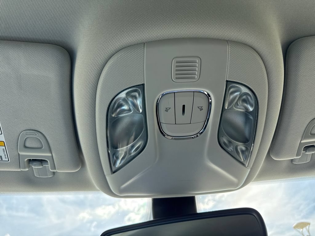 Used 2020 Jeep Compass Latitude FWD image 27