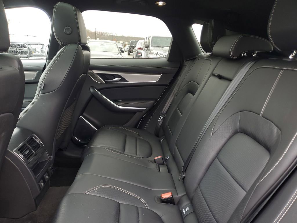 Used 2024 Jaguar F-PACE R-Dynamic S image 27