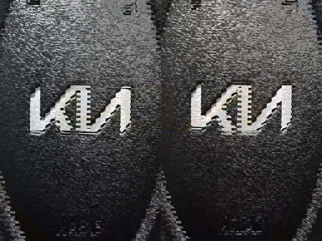 Used 2025 Kia Seltos S image 31