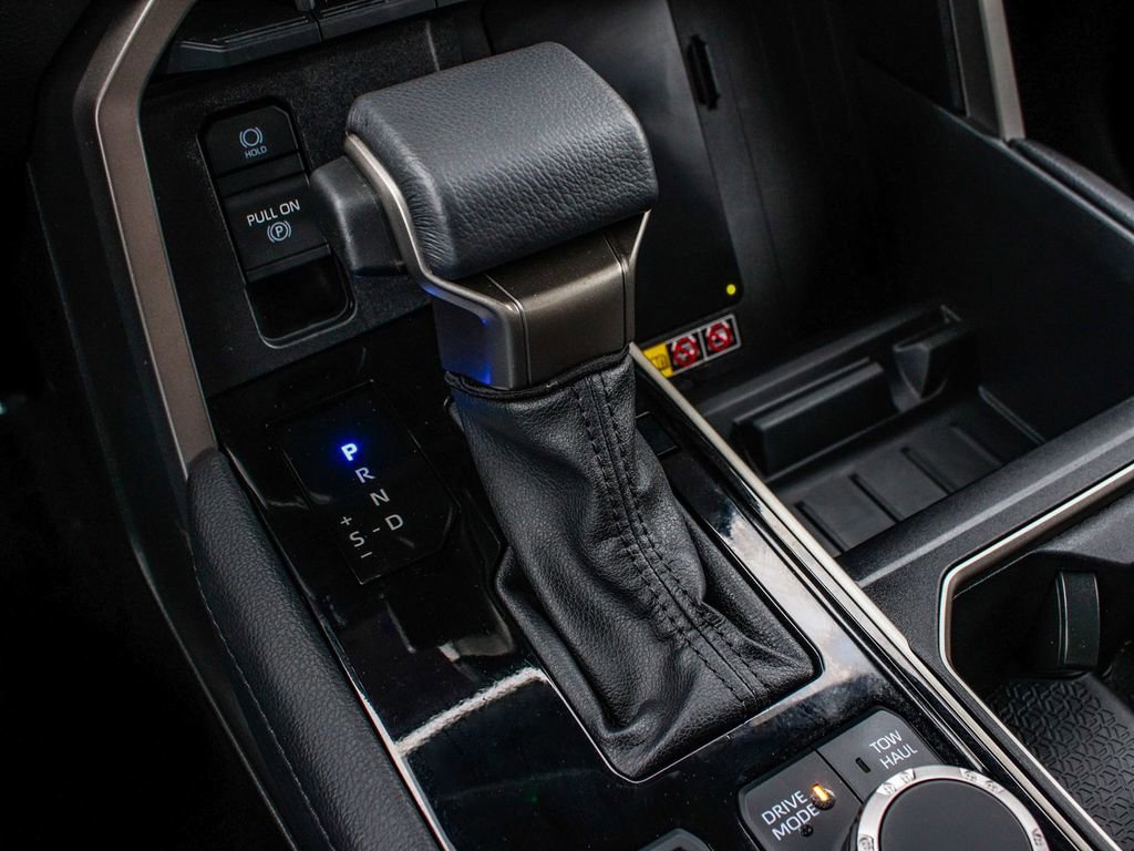 Used 2025 Toyota Tundra Limited AWD/4WD image 23