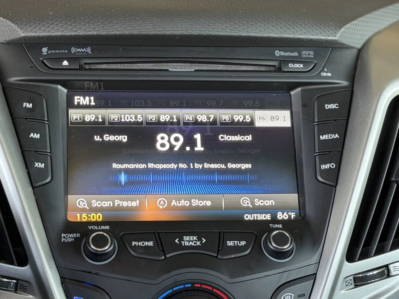 Used 2012 Hyundai Veloster FWD image 28