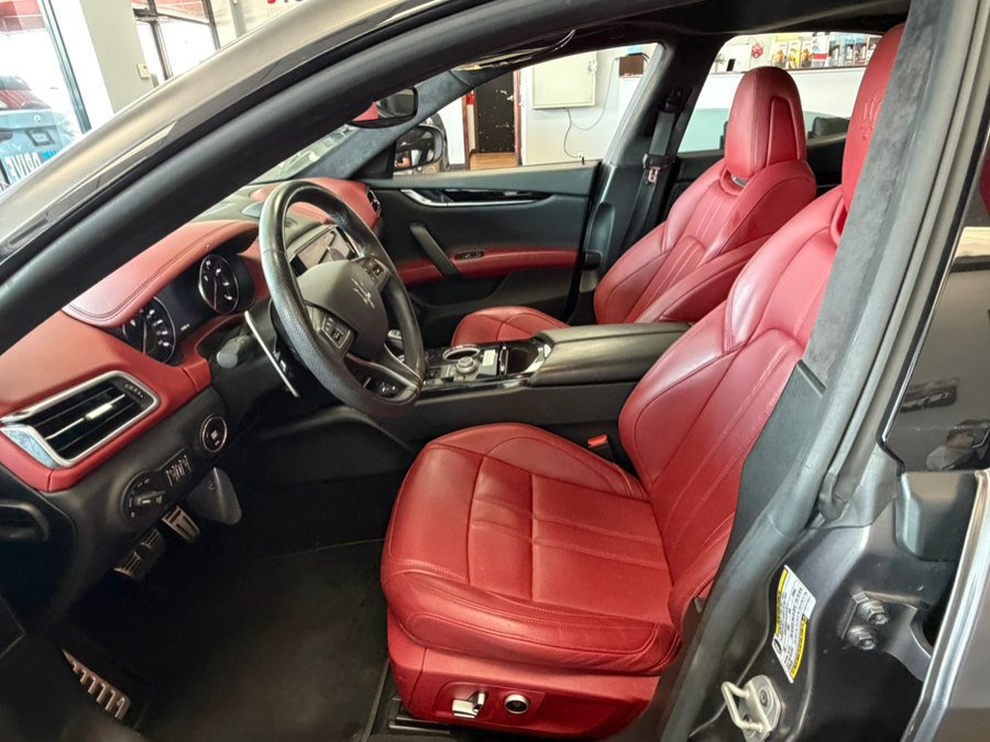 Used 2022 Maserati Ghibli Modena RWD image 30