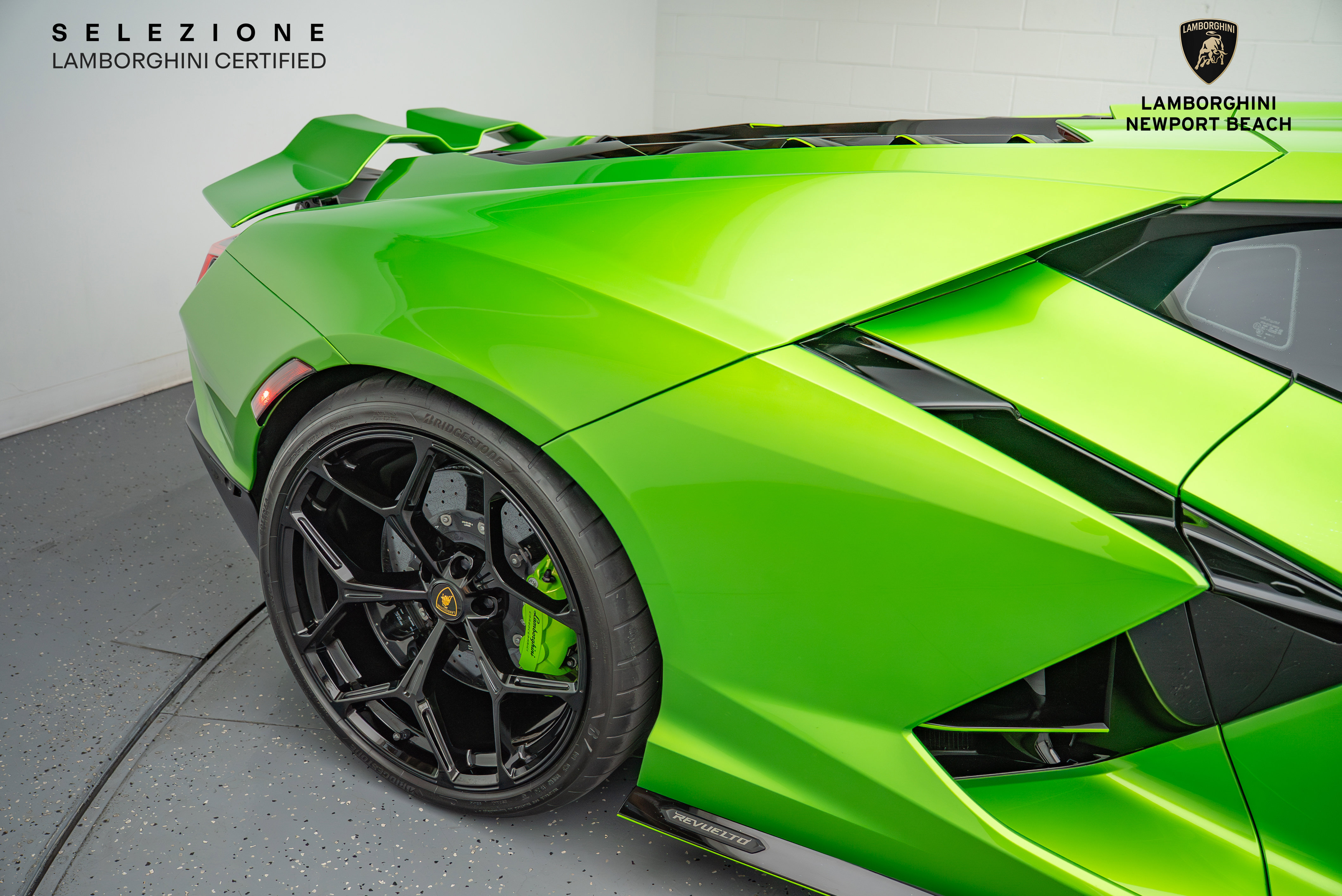 Used 2024 Lamborghini Revuelto AWD/4WD image 6