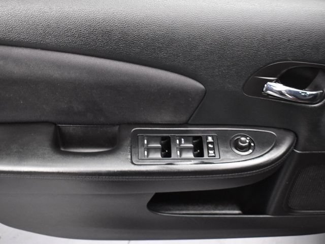Used 2013 Chrysler 200 Touring FWD image 10