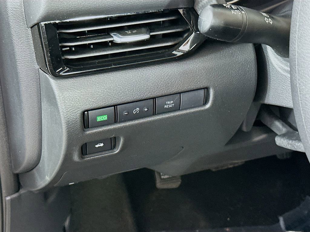 Certified 2025 Nissan Sentra SV FWD image 16