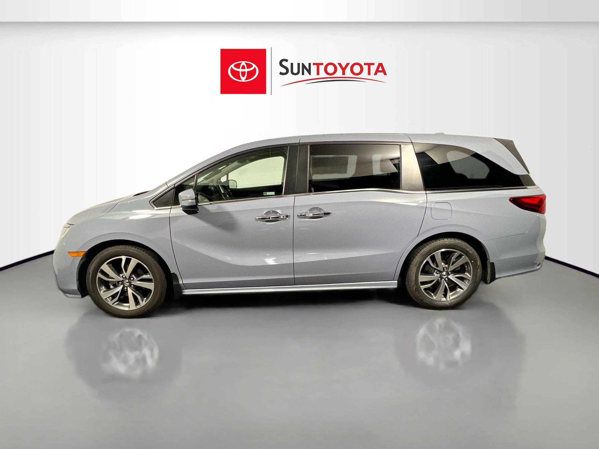 Used 2023 Honda Odyssey Touring image 7