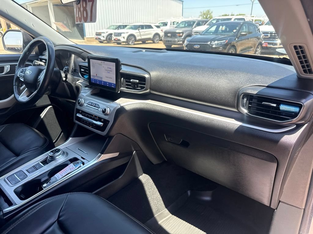 Used 2021 Ford Explorer XLT w/ Equipment Group 202A RWD image 42
