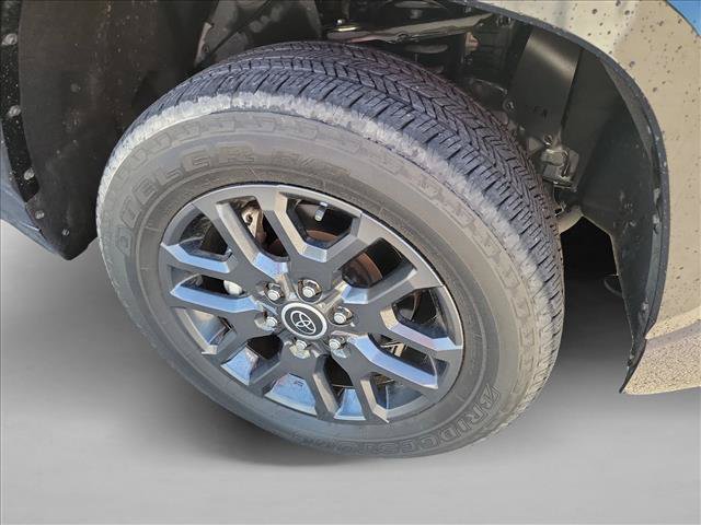Used 2023 Toyota Tundra Platinum w/ Advanced Package AWD/4WD image 9