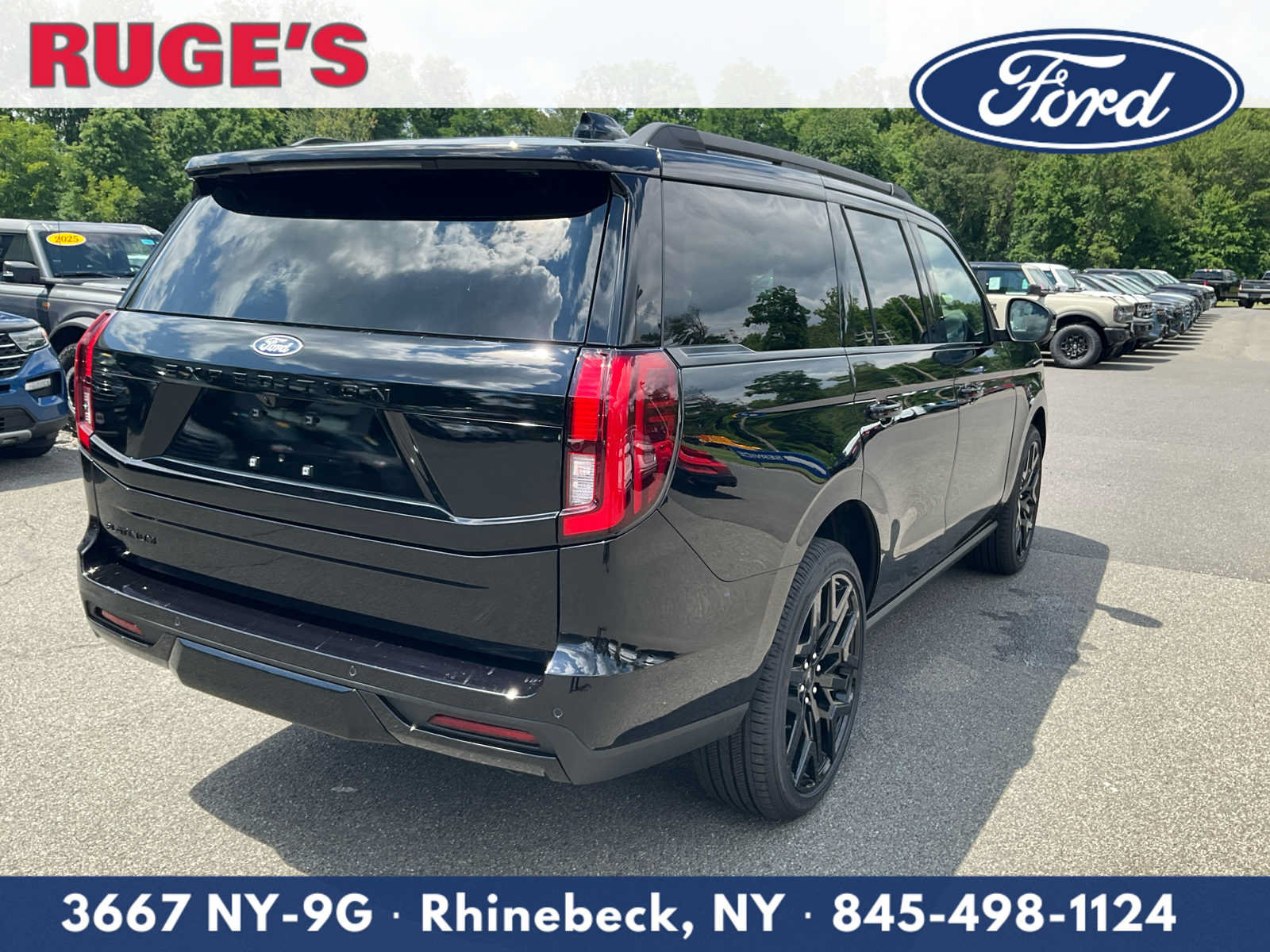 New 2027 Ford Expedition Platinum w/ Stealth Performance Package AWD/4WD image 3