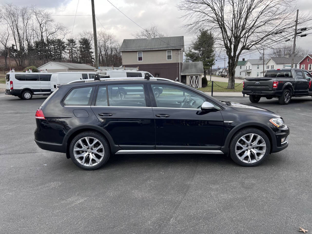 Used 2019 Volkswagen Golf Alltrack SEL image 4