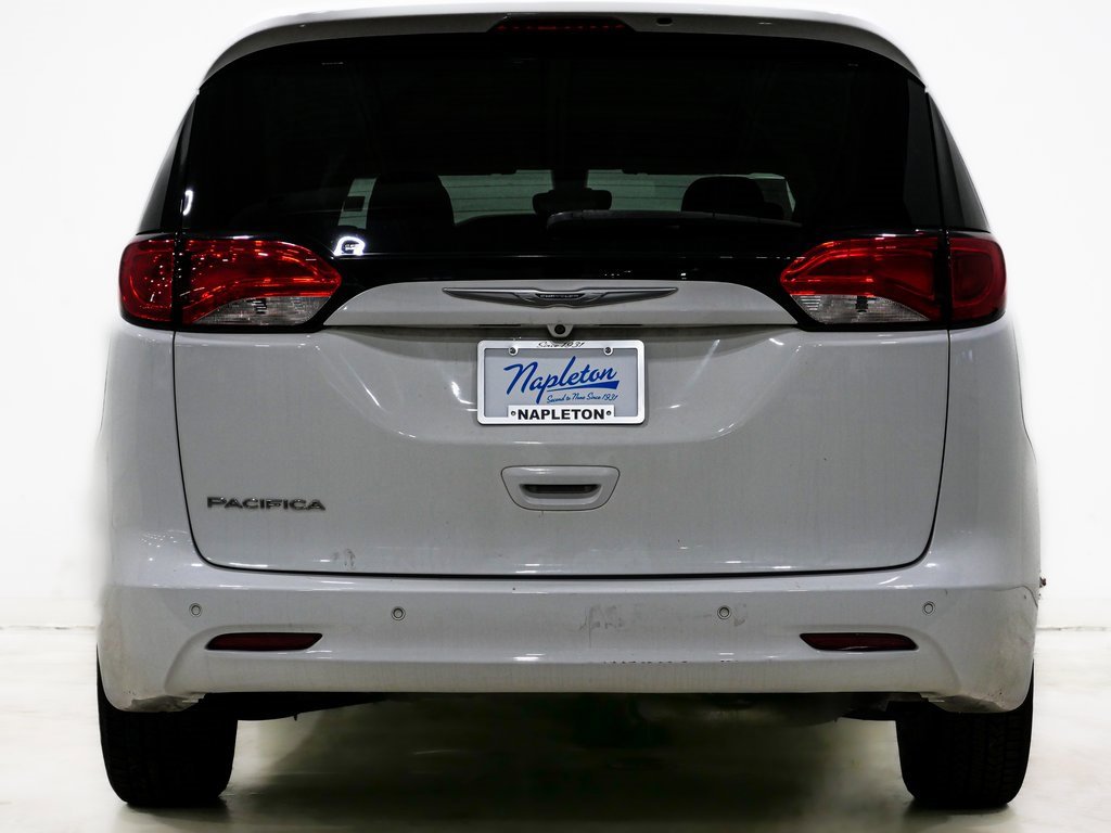 Used 2017 Chrysler Pacifica LX image 7