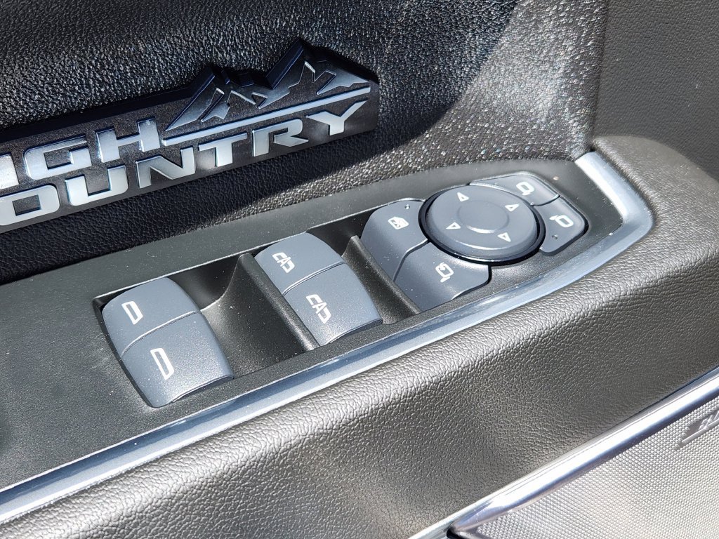 Used 2024 Chevrolet Silverado 1500 High Country w/ Midnight Edition AWD/4WD image 18
