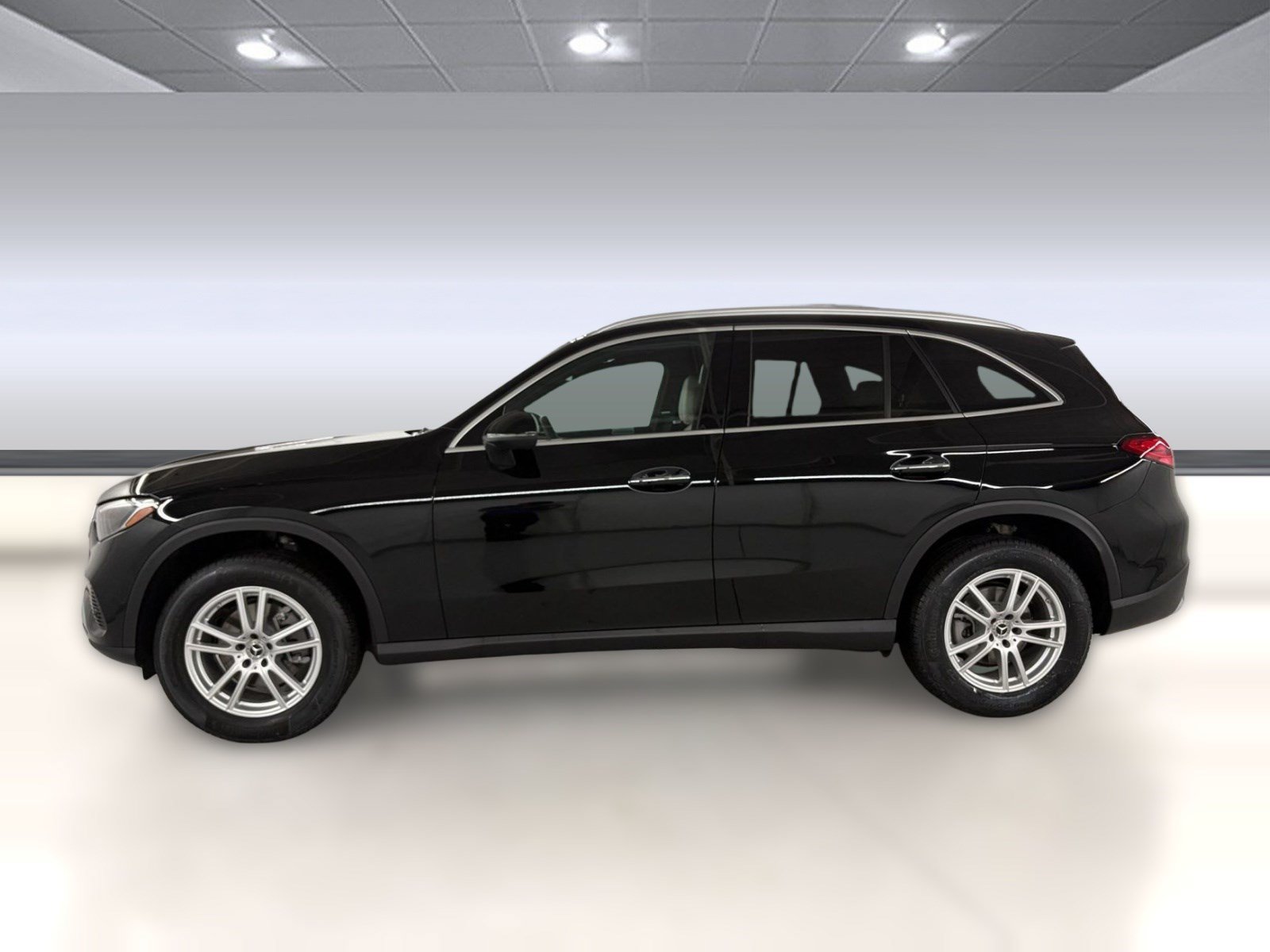 Certified 2026 Mercedes-Benz GLC 300 image 2