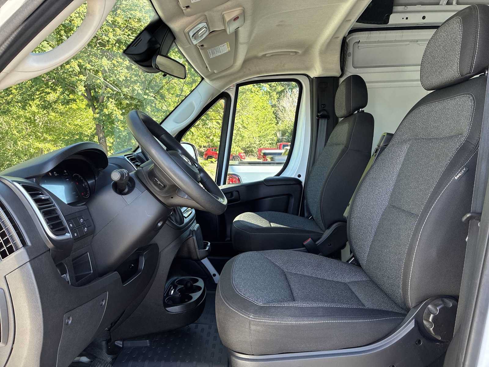 Used 2024 RAM ProMaster 3500 w/ Quick Order Package 22G SLT FWD image 13