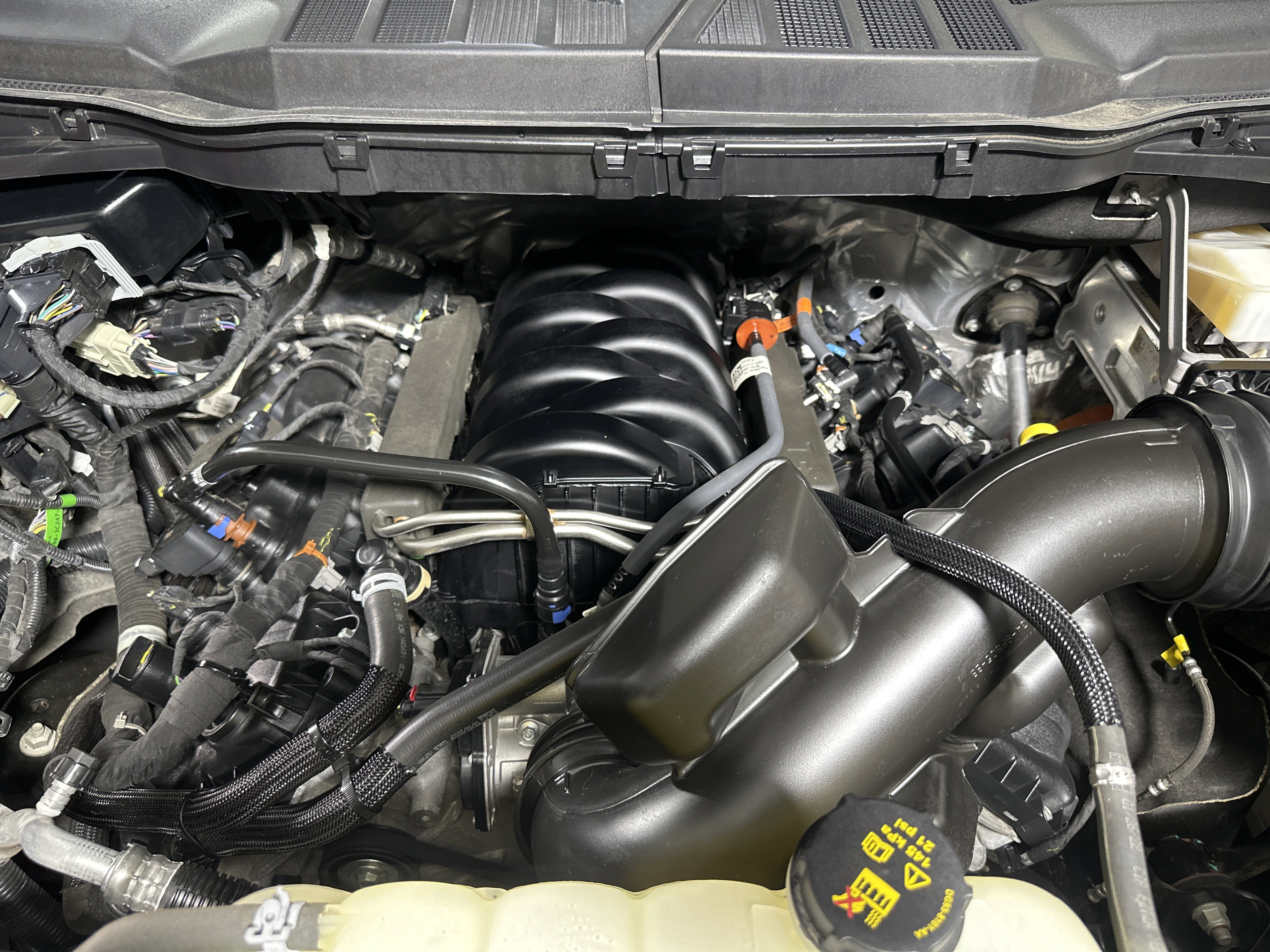 Certified 2022 Ford F150 XLT w/ Equipment Group 302A High image 26