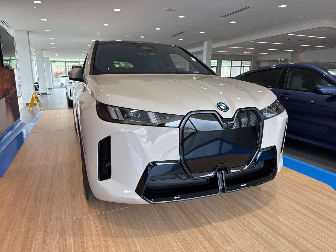 New 2026 BMW iX xDrive45 w/ M Sport Package AWD/4WD image 2
