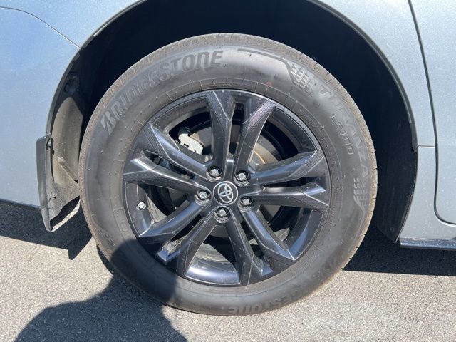Used 2024 Toyota Sienna XSE image 26