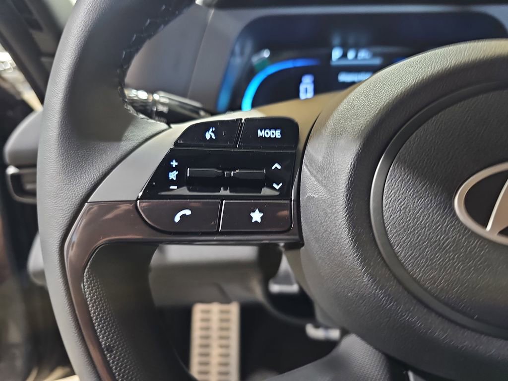 New 2026 Hyundai Elantra Sport FWD image 18