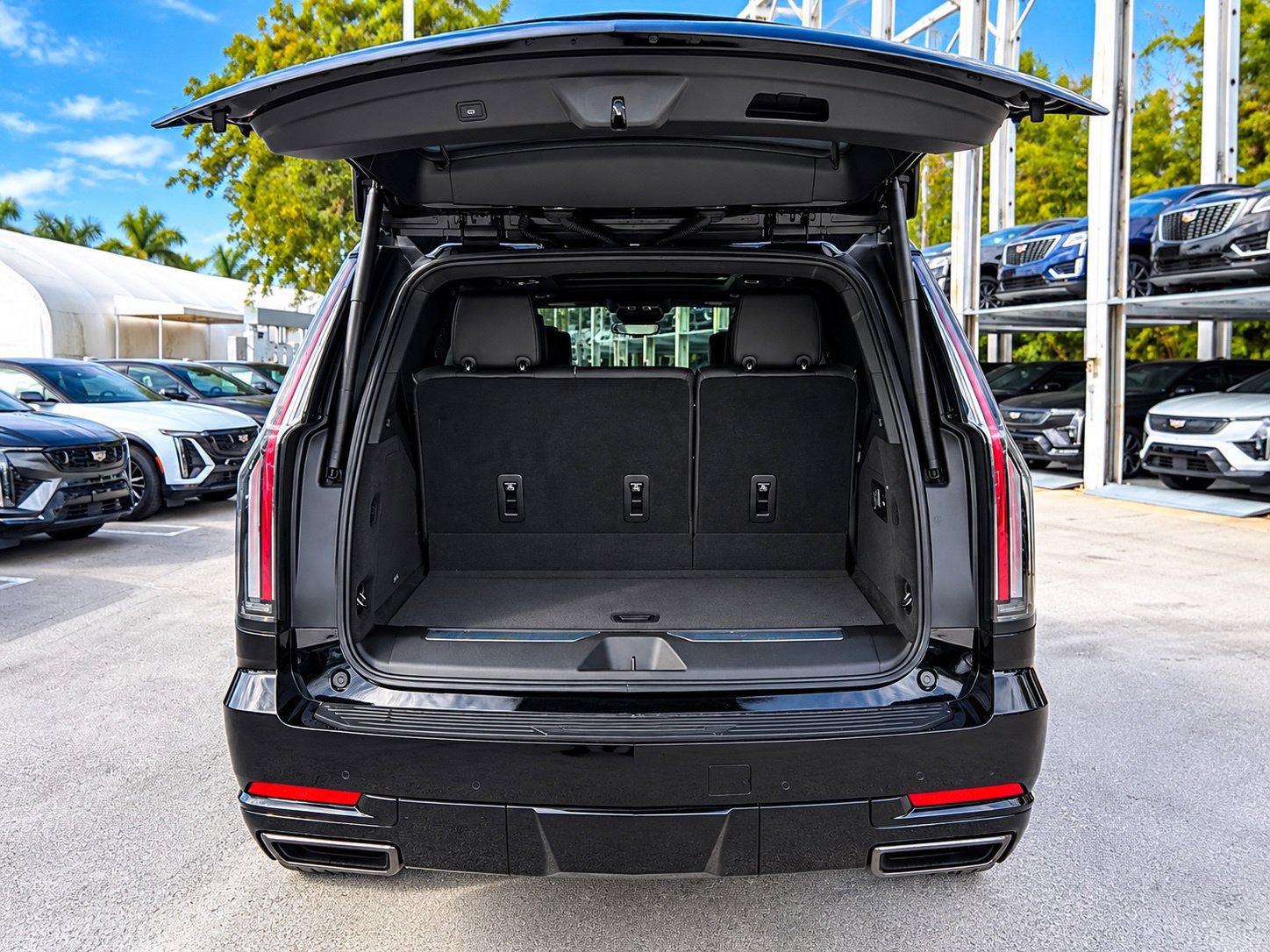 Used 2026 Cadillac Escalade Platinum Sport AWD/4WD image 6
