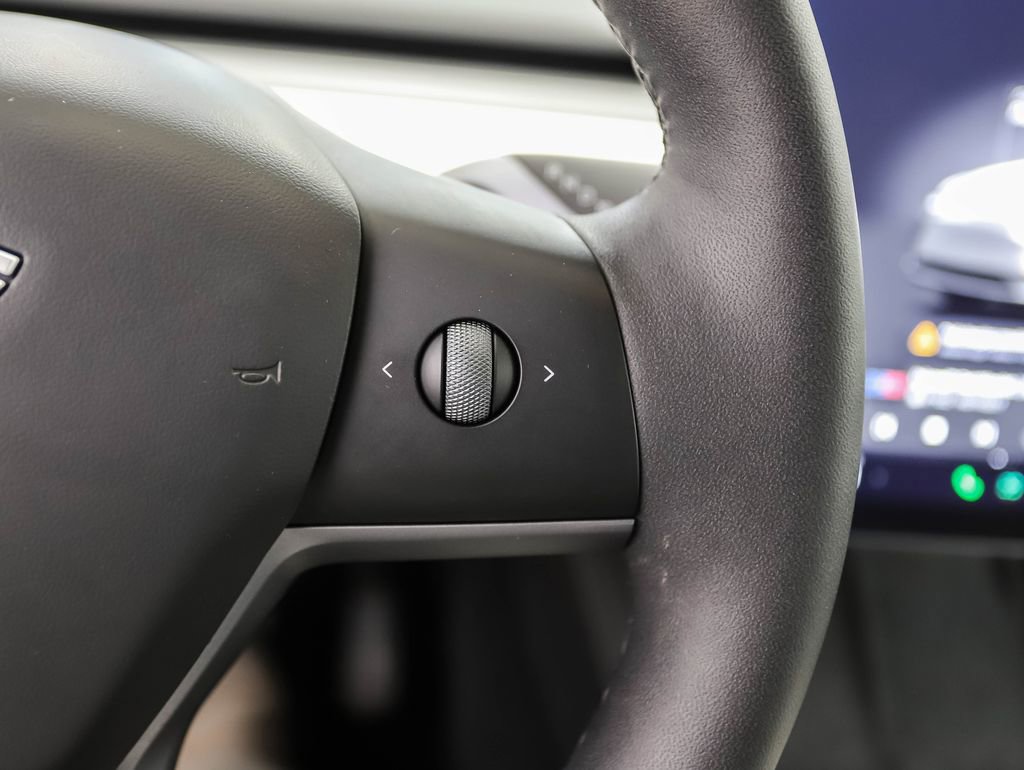 Used 2024 Tesla Model Y Long Range image 13