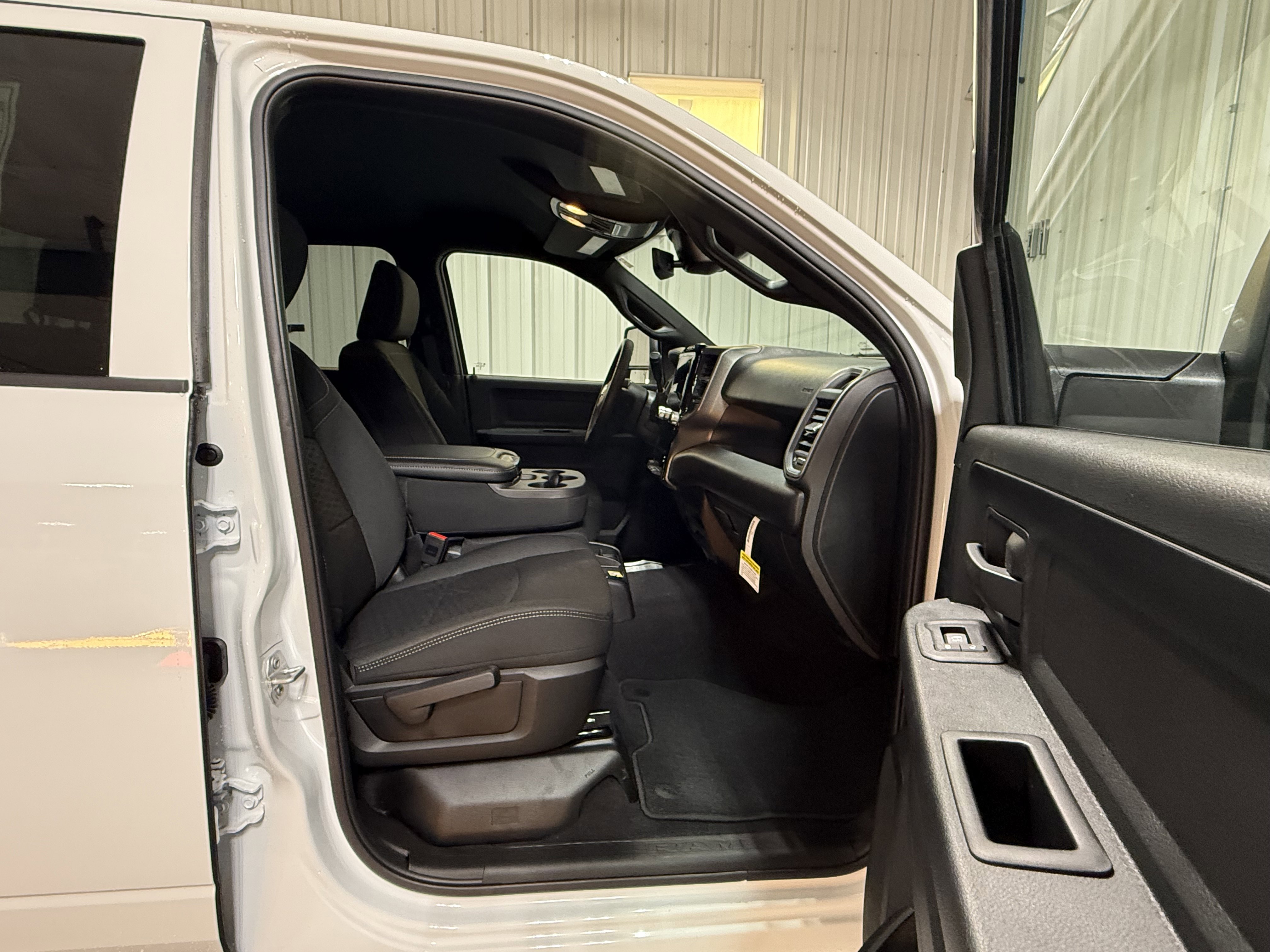 New 2026 RAM 2500 Tradesman AWD/4WD image 10
