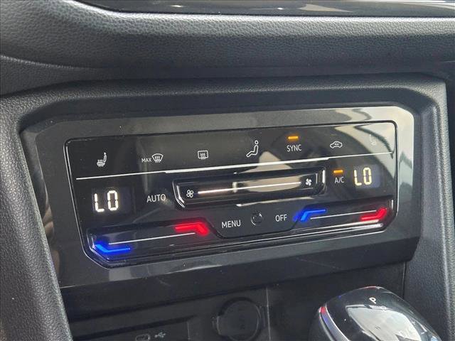 Used 2023 Volkswagen Tiguan SE R-Line image 14