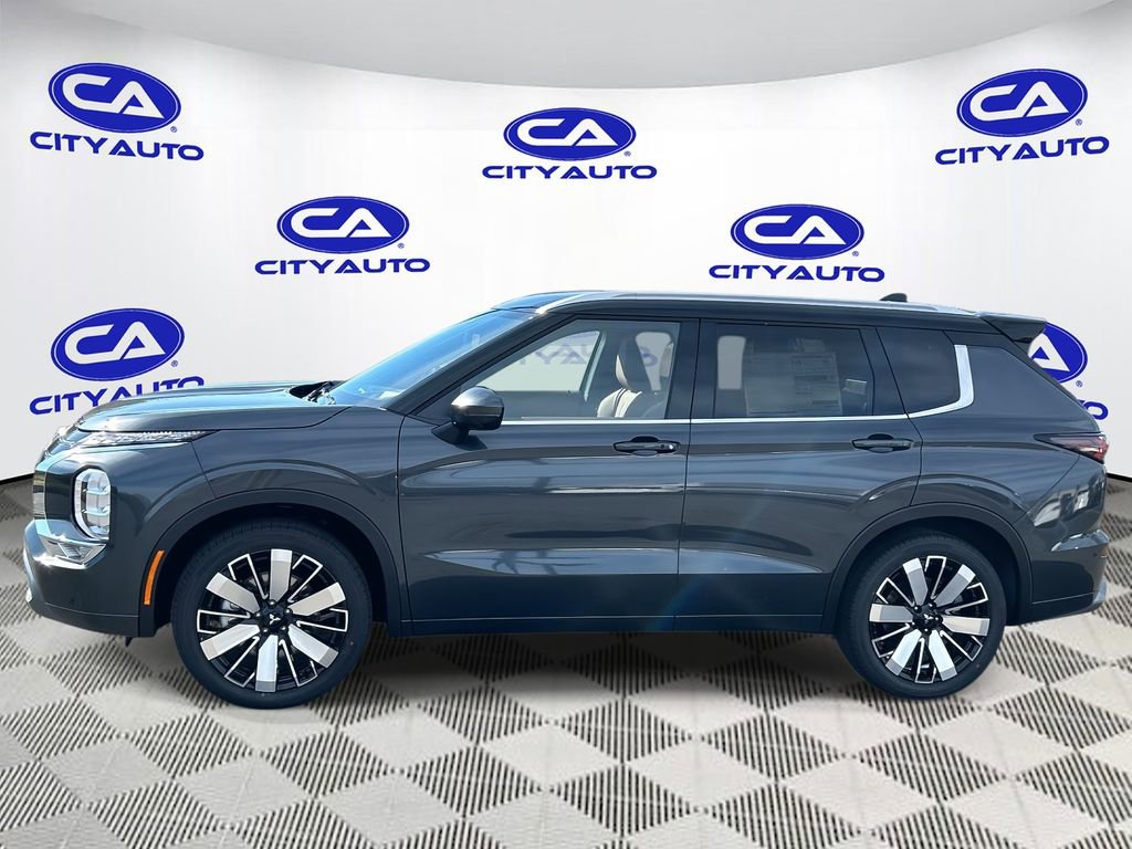 New 2026 Mitsubishi Outlander SEL image 6