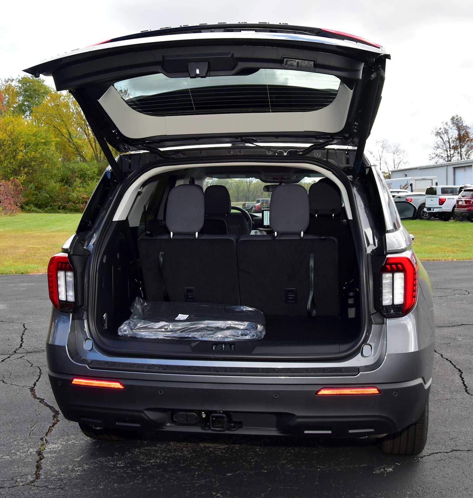 New 2026 Ford Explorer Active image 9