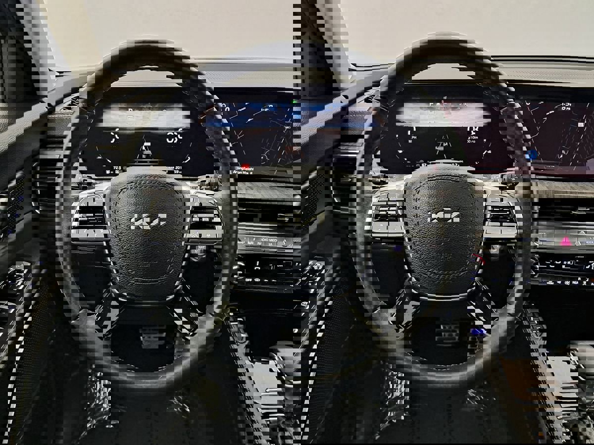 Used 2024 Kia Telluride SX image 12