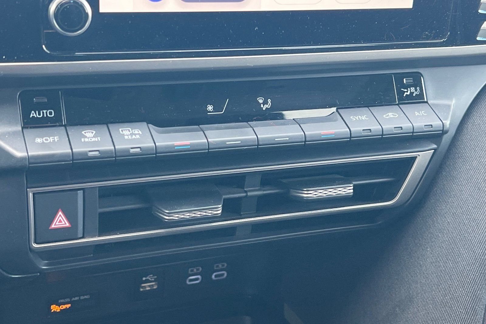 Certified 2025 Toyota Camry LE w/ Convenience Package image 16