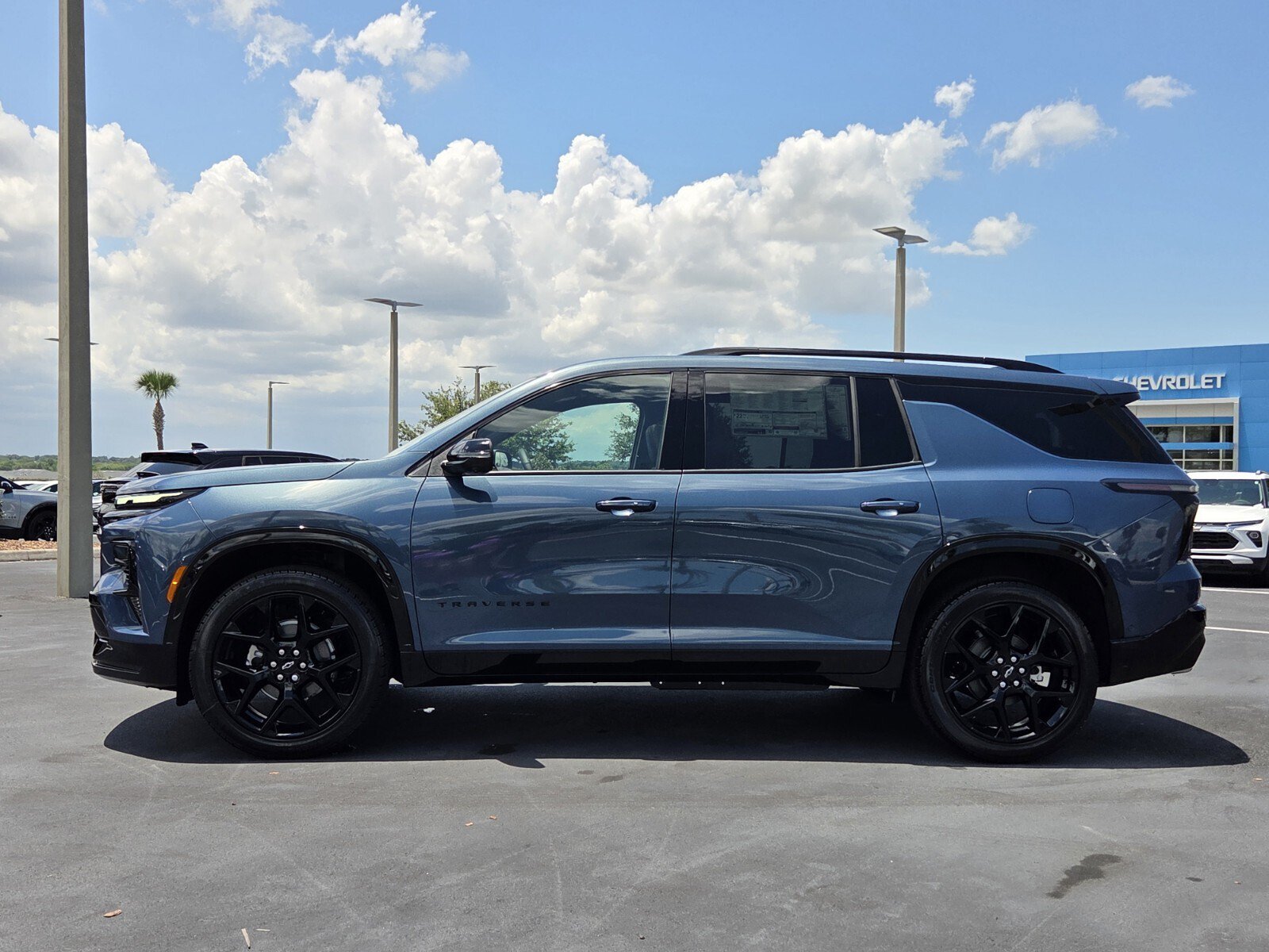 New 2026 Chevrolet Traverse RS FWD image 3