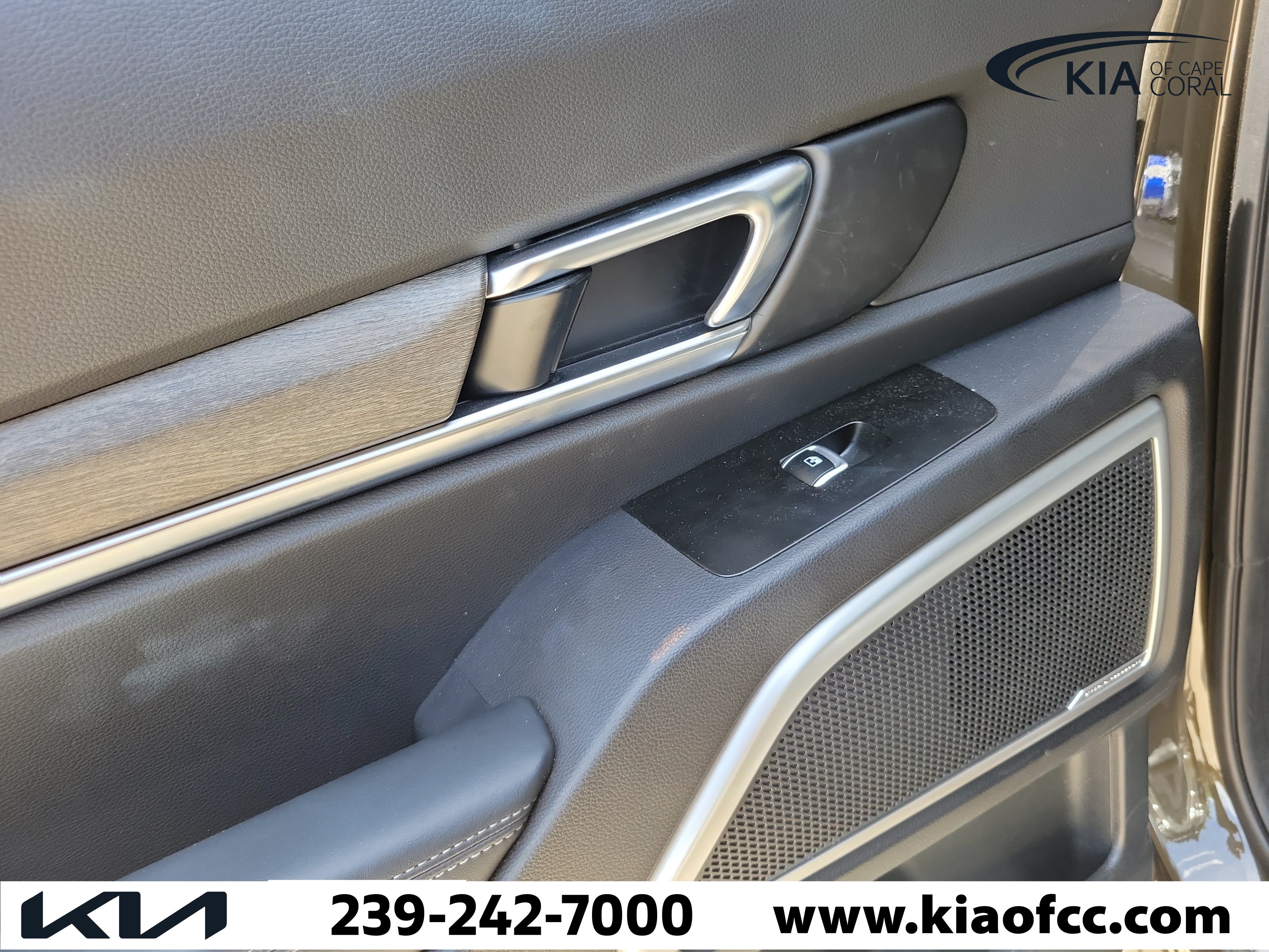 Used 2021 Kia Telluride EX w/ EX Premium Package AWD/4WD image 13