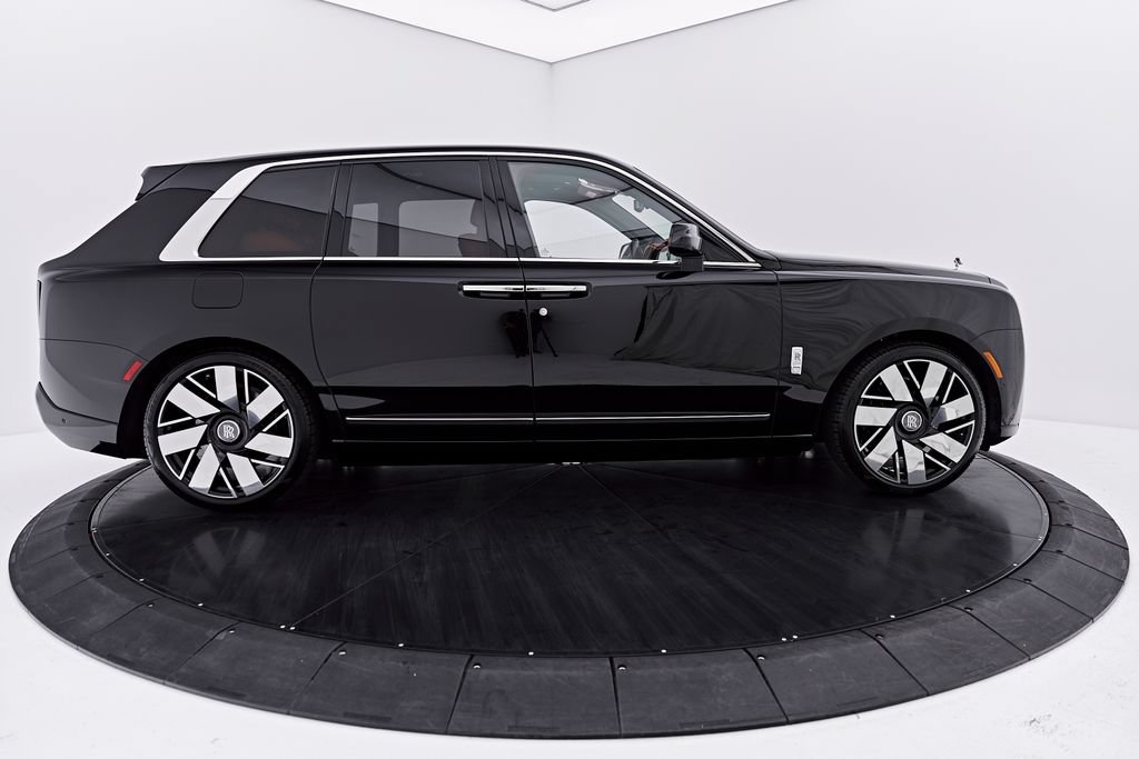 Used 2026 Rolls-Royce Cullinan AWD/4WD image 15