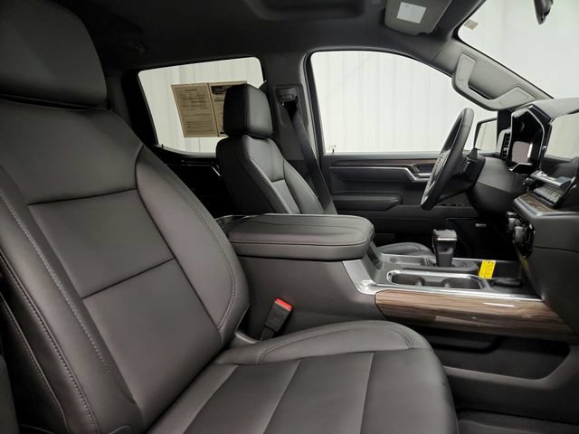 Used 2026 Chevrolet Silverado 1500 LT Trail Boss w/ LT Trail Boss Premium Package AWD/4WD image 25