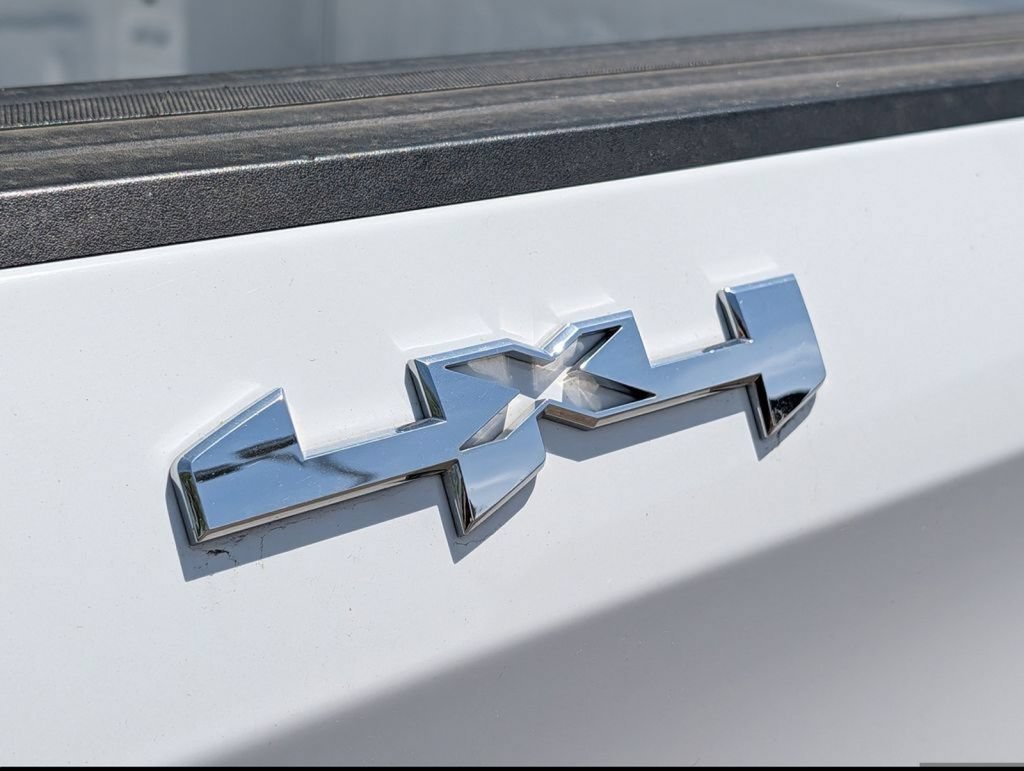 Used 2024 GMC Sierra 1500 SLT AWD/4WD image 13