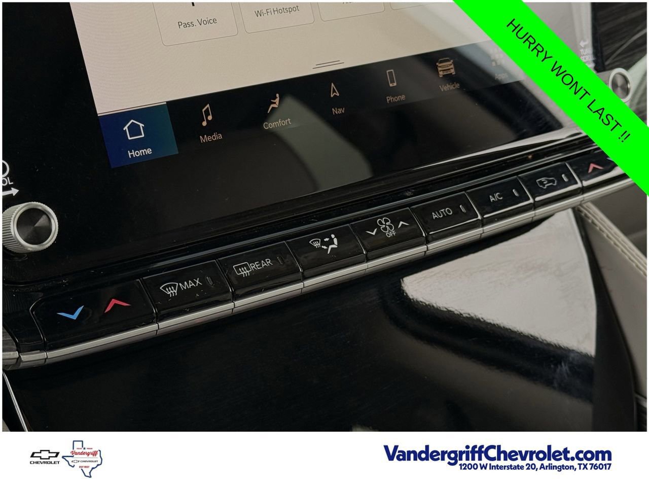 Used 2022 Jeep Wagoneer Series III w/ Premium Group I AWD/4WD image 16