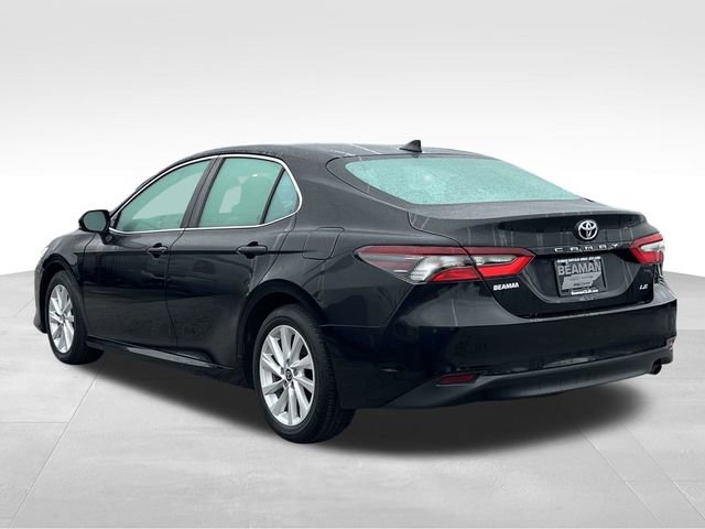 Used 2024 Toyota Camry LE image 5