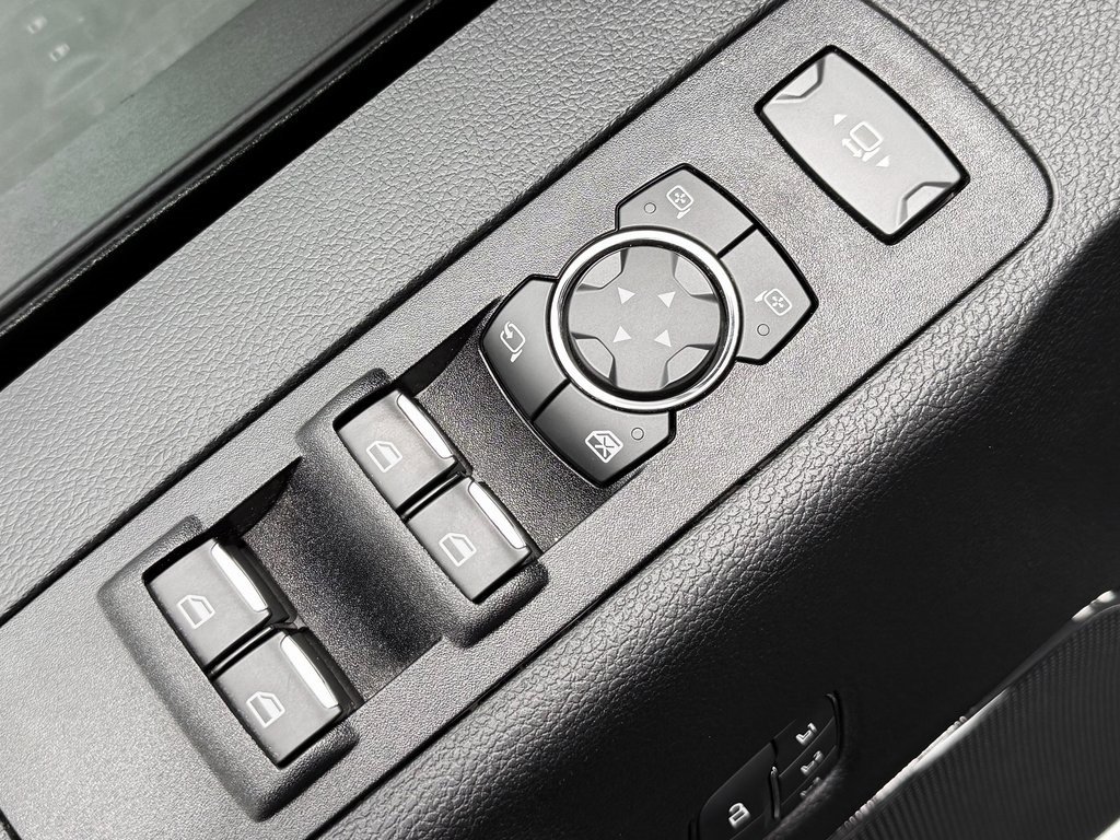 Used 2021 Ford F250 Lariat image 27