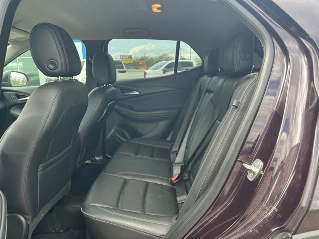 Used 2021 Buick Encore GX Essence image 11