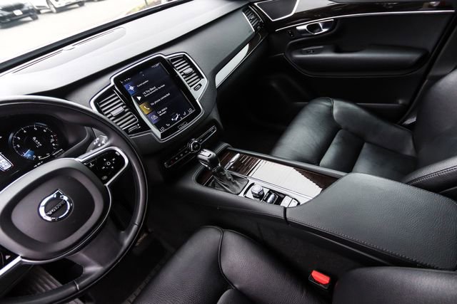 Used 2018 Volvo XC90 T6 Momentum w/ Convenience Package image 9