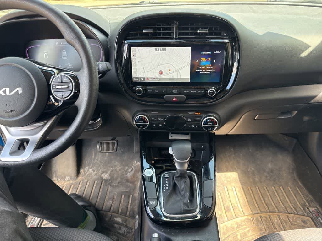 Used 2024 Kia Soul S FWD image 12