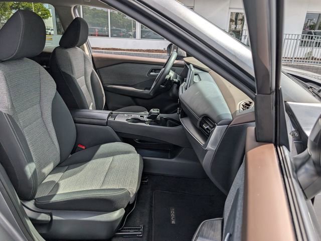 Used 2022 Nissan Rogue SV image 20