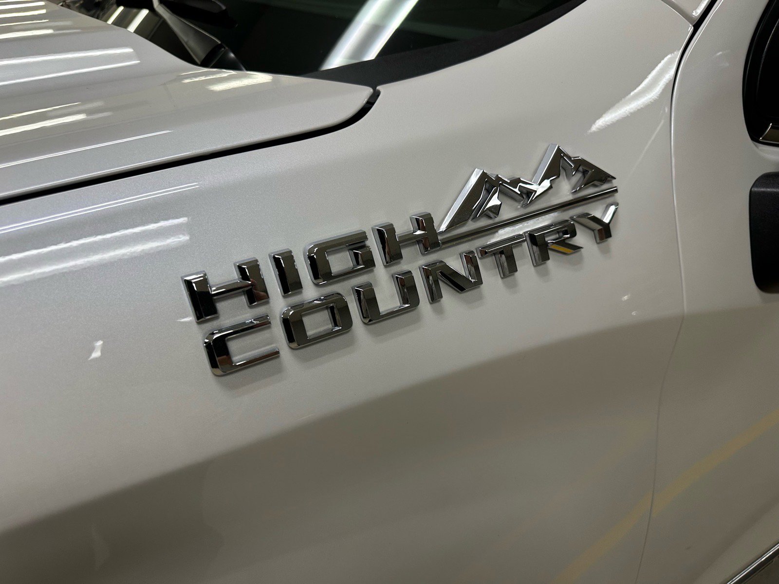 Used 2025 Chevrolet Silverado 1500 High Country w/ High Country Premium Package image 5