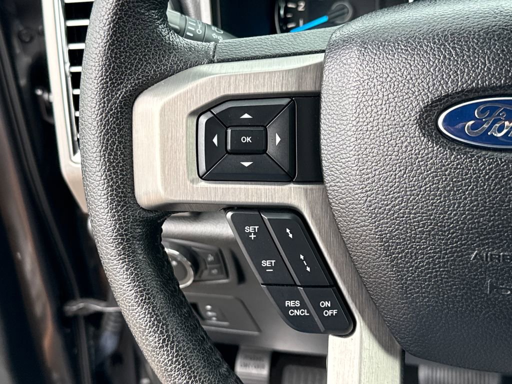 Used 2015 Ford F150 Platinum w/ Equipment Group 701A Luxury AWD/4WD image 15