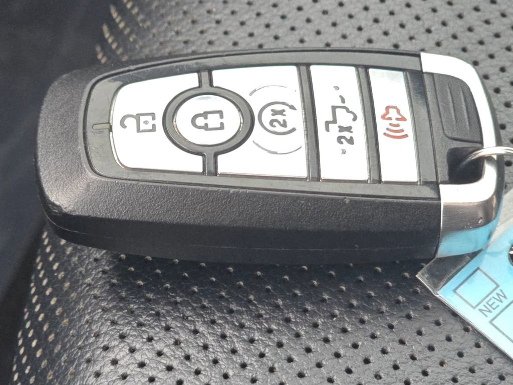 Used 2019 Ford F150 Raptor w/ Equipment Group 802A Luxury image 38