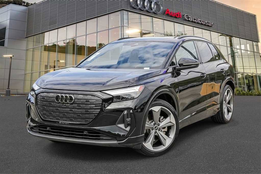 Used 2025 Audi Q4 e-tron Premium Plus w/ Premium Plus image 1