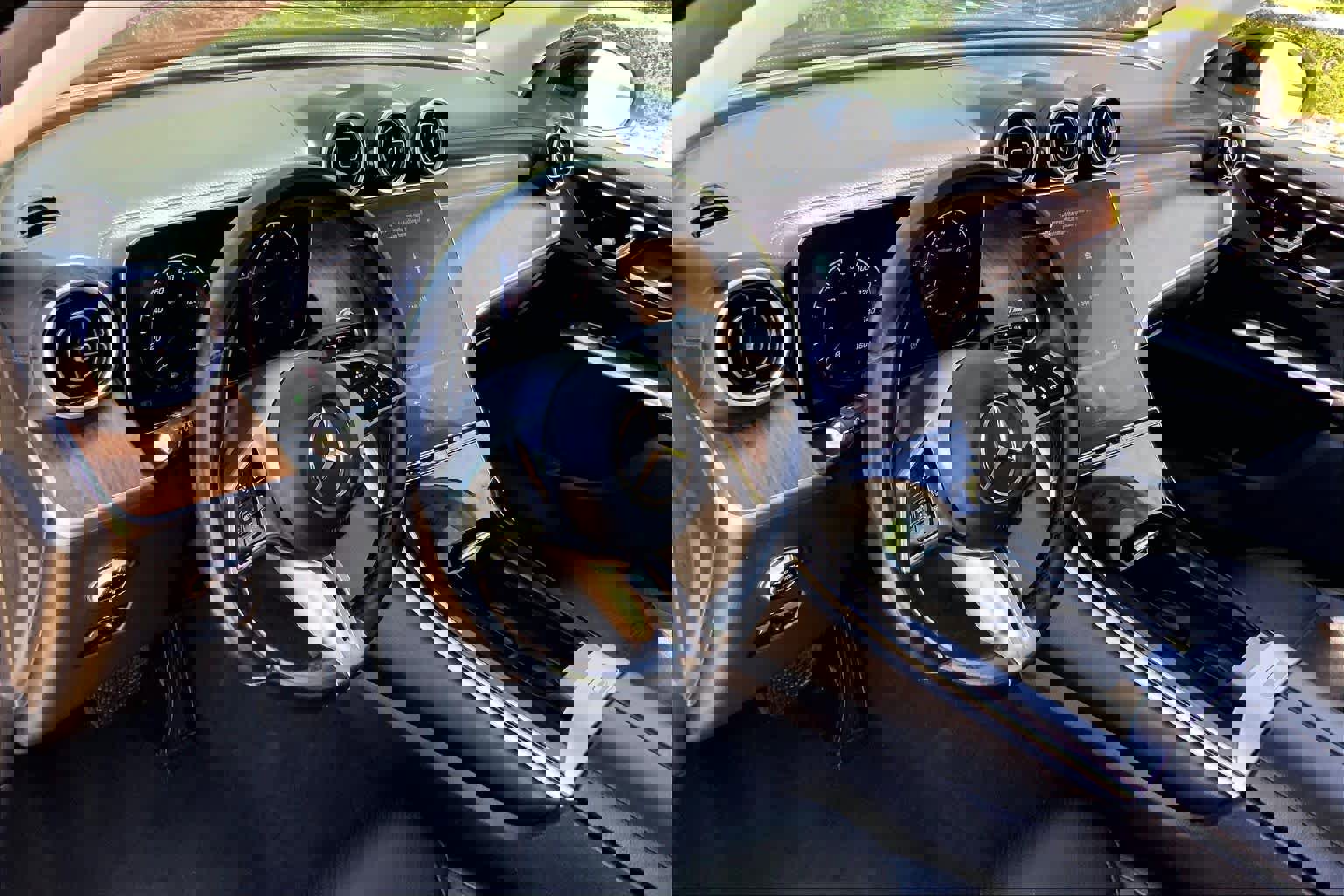 Used 2024 Mercedes-Benz GLC 300 image 18